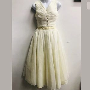 Vintage Chiffon Ivory Dress Sz 2 Fitted Sleeveless